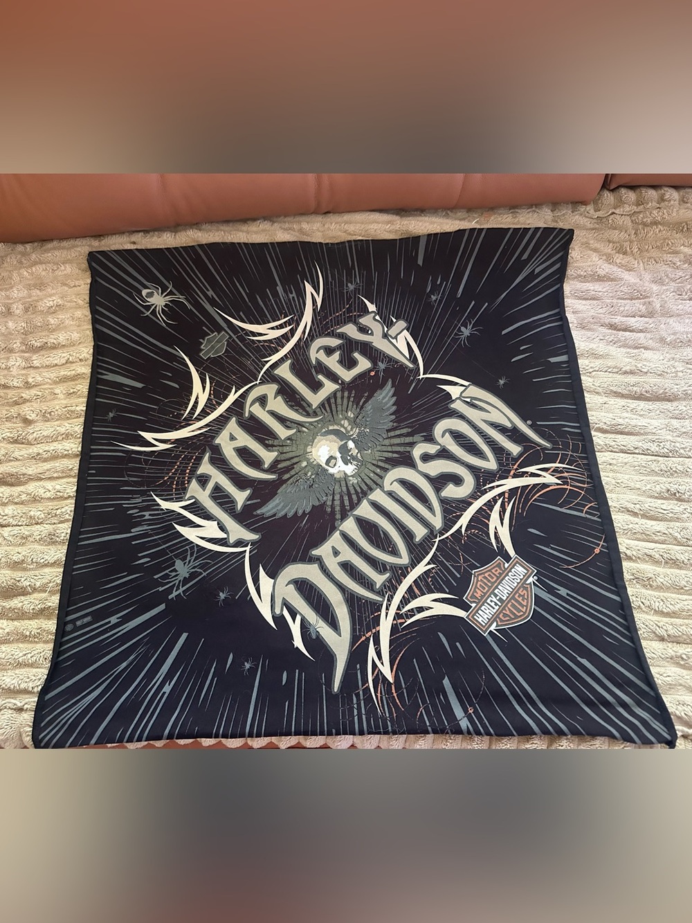 Harley-Davidson Black and Gray Skull Wing Bandana 22x22 New